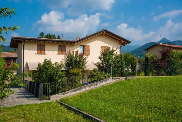 Cascina_Saleccia_Ranica_Città_Esterno_1 Case Val Seriana
