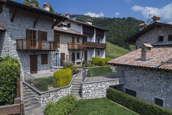 Borgo Antico, Chalet, case in montagna in vendita, Oneta, val seriana, esterno