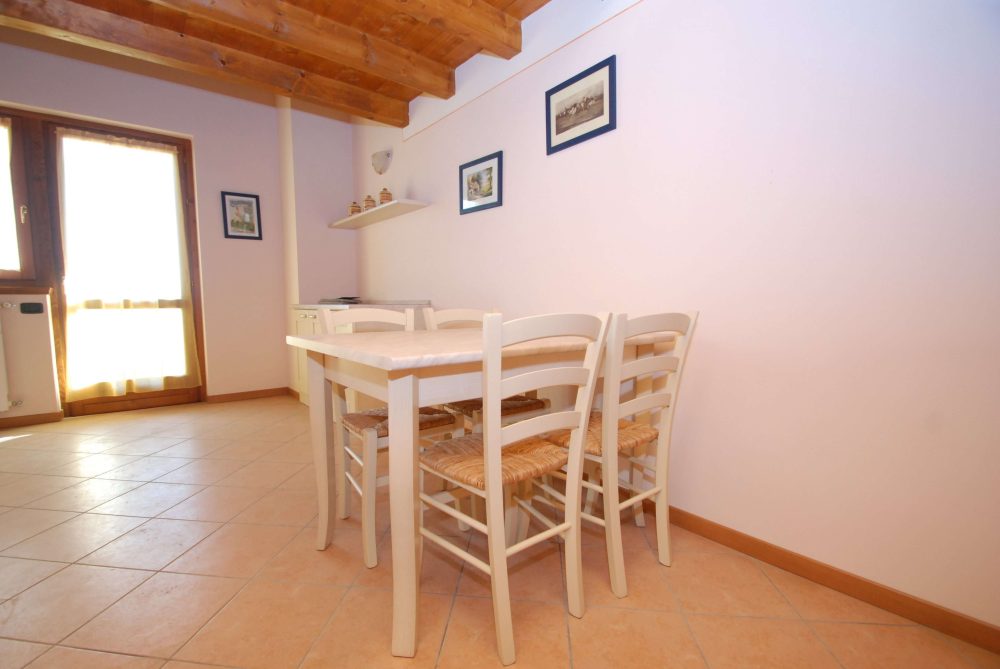 Dolce Risveglio - Trilocale Roncola Valle Imagna soggiorno 3