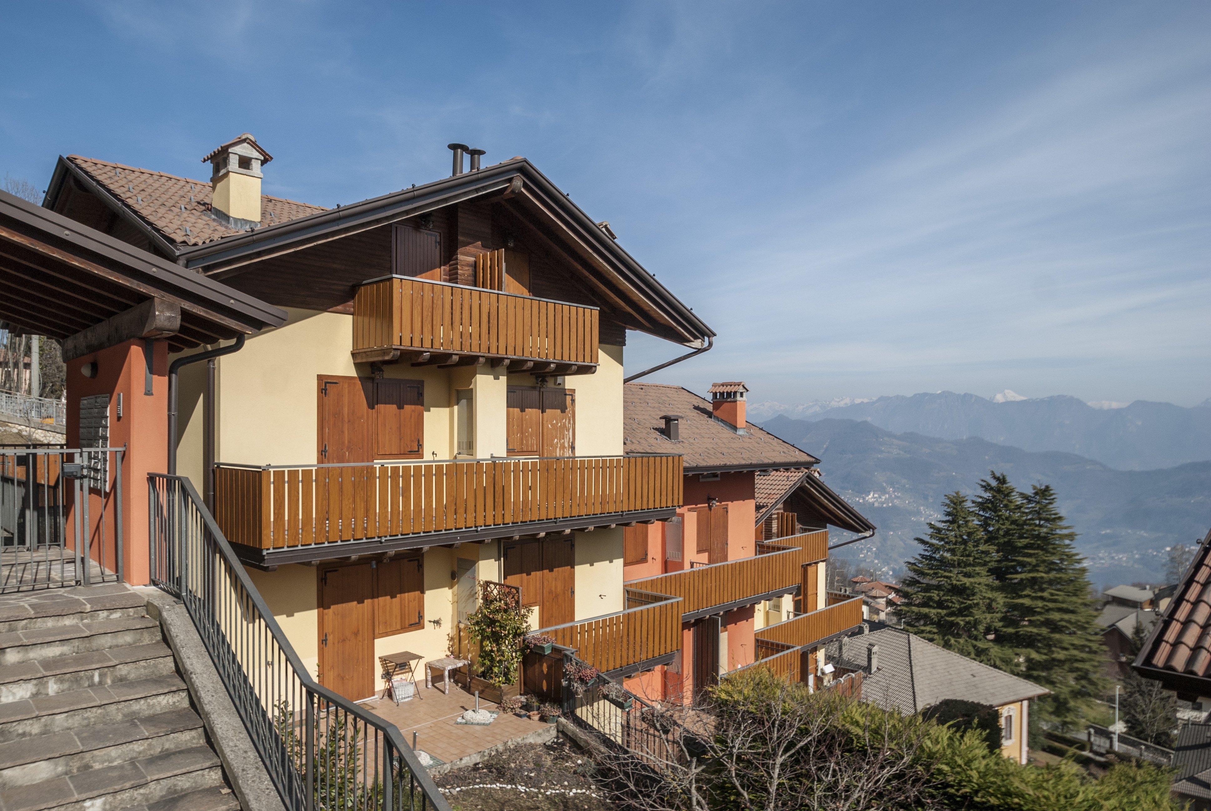 case in montagna vicino a milano I appartamento la veduta