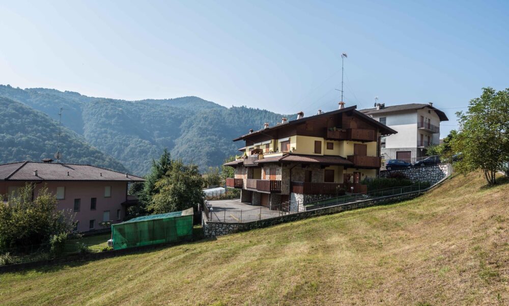Esterni (4)