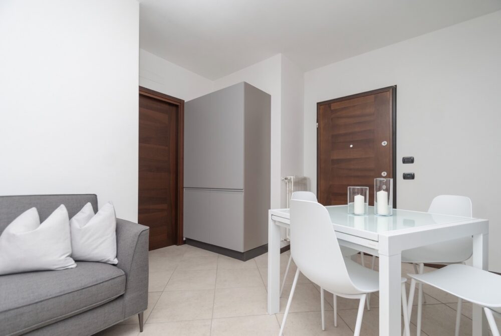 4 Large 4 Large
